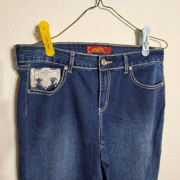 One 5 One Woman's Bootcut Jeans Size 12 Blue Sparkle Embellished Back Pockets - Picture 11 of 16